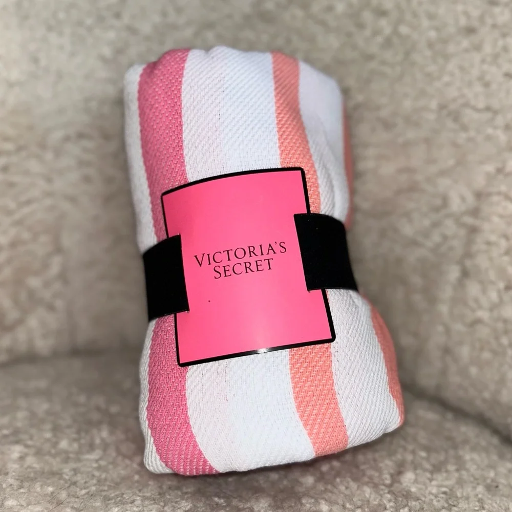 Victorias Secret Limited Edition Beach Towel NWT